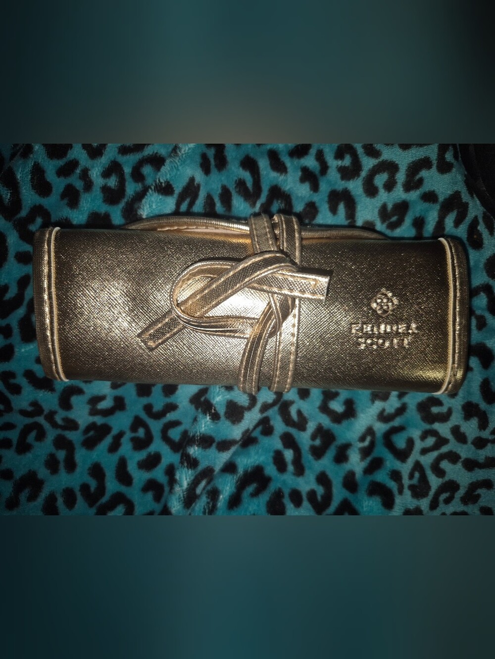 Nwot Kendra Scott Metallic Gold Roll Travel Jewelry Case